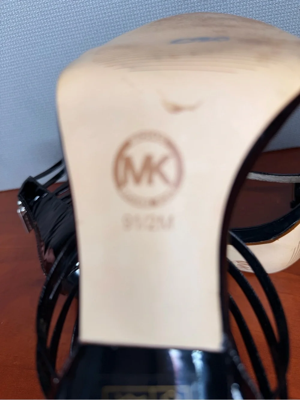 Michael Kors Black Patent Leather Heels Gladiator Zipper Closure Sandal 9.5M